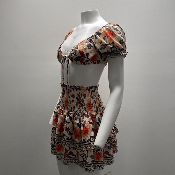 FLORAL Top &Skirt - Picture 2 of 7